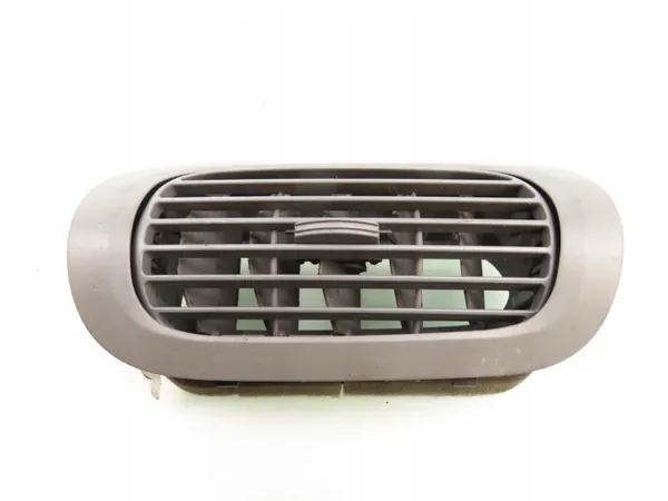 Oikea ilmanvaihtohila OEM 687605Z00 Nissan Questille image 5