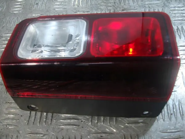 Luz trasera izquierda, luz de marcha atrás Renault Trafic III image 3