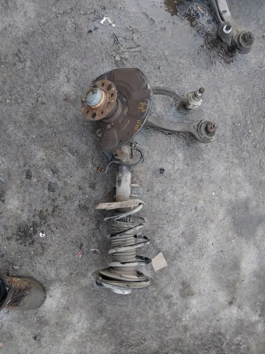 Mercedes A2123204013 Voor linker ophangingsarm image 2