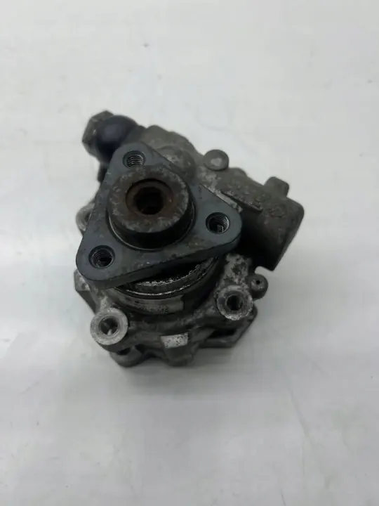 Pompe de direction OEM 8D0145156T pour Skoda Superb image 4