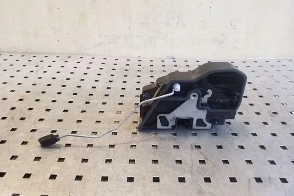 Bakre vänstra dörrlås BMW X3 (E83) 7167075 image 4