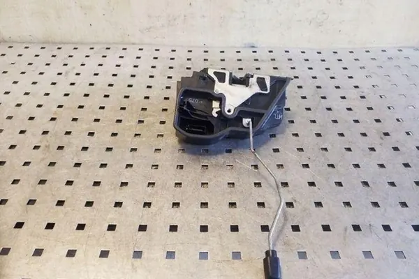 Bakre vänstra dörrlås BMW X3 (E83) 7167075 image 5