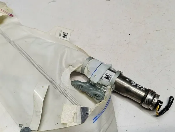 Toyota Yaris IV oikea turvatyyny OEM 62170K0021S3 image 3
