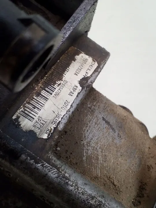 Ford Mondeo MK3 2.0 TDCI insprutningspump OEM 2C1Q-9B395-AA image 6