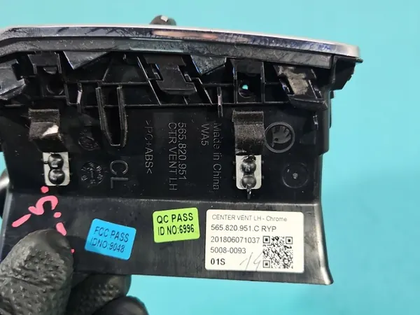 Mittventilationsgallret OEM 565820951C Skoda Kodiaq I image 7