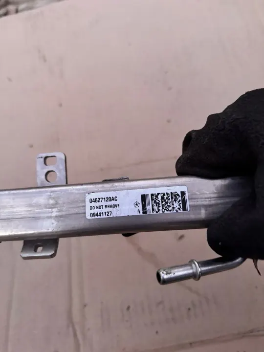 Jeep OE 04627-120AC Rail de inyección para Cherokee KL 2.4i image 3