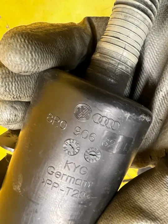 Filtre à vapeur de carburant OEM 8R0906621H Porsche Macan image 6