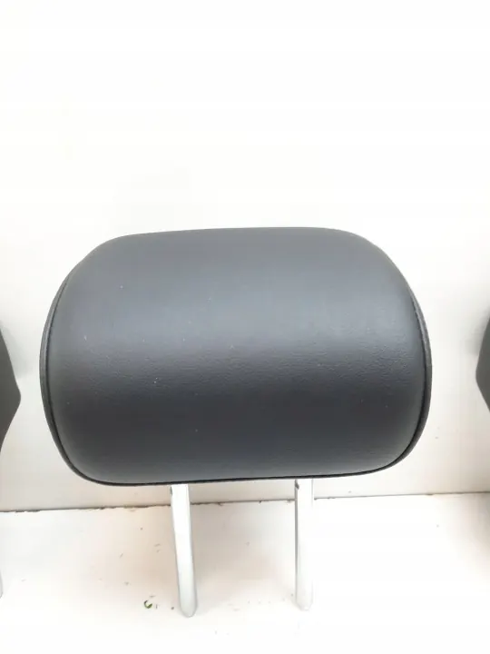 Porsche Taycan bakre huvudstöd OEM MAM82704 image 5
