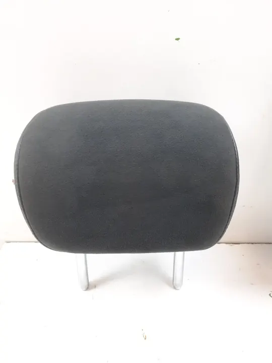 Porsche Taycan bakre huvudstöd OEM MAM82704 image 8