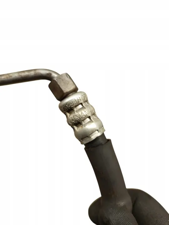 Porsche Cayenne 92A OEM 7P0423893B Öljäähdytinjohto image 3