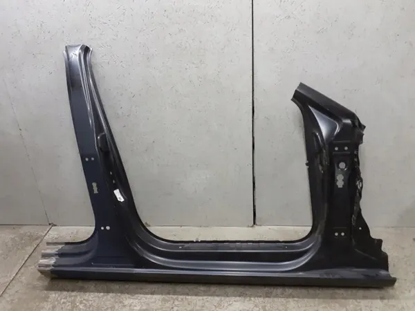 Audi A4 B9 Front rechts Schweller OEM 8W9810076TD image 2