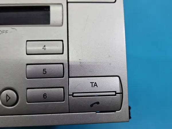 OEM 8V4T-18C815-AD Ford Kuga MK1 Tehdasradio image 4