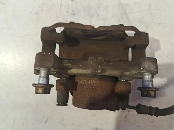 Volvo XC60 II Vorderer linker Bremssattel image 3