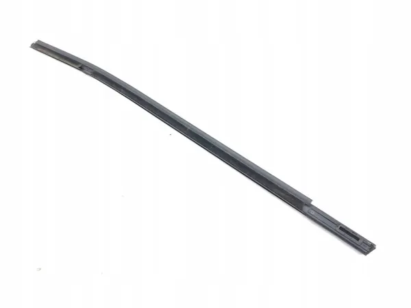Jeep Avenger takaikkunan lista OEM AMD229885 image 4