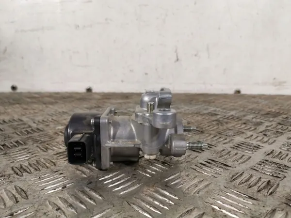Válvula EGR Subaru OEM FBZ14014 - Usada image 2