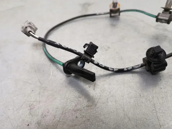 Sensor ABS Subaru Trasero OEM FBZ14854 Usado image 3