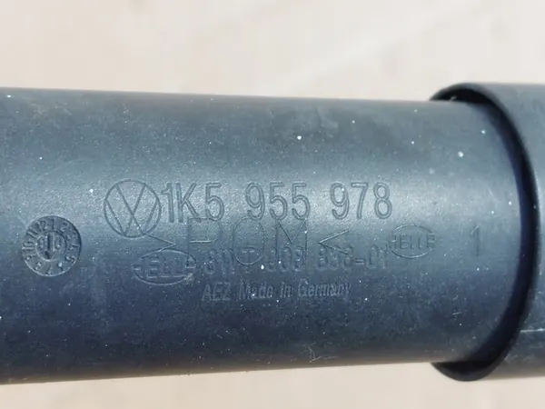 VW GOLF V JETTA A5 Koplampenwasser Rechts Voor 1K5955978 image 4