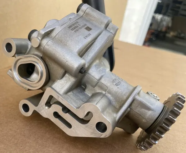 Bomba de aceite OEM 07K115105AQ para VW Skoda - Usada image 7