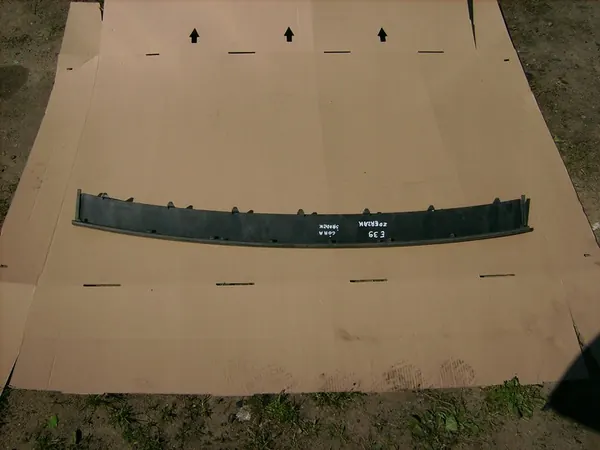 Takapuskurin lista BMW E39 Touring 51128184493 image 4