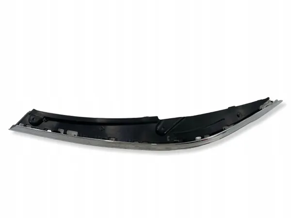 VW Passat B8 Garniture Chrome Gauche OEM 3G0941119 image 4