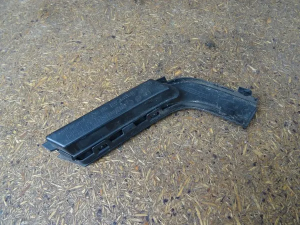 Audi A3 8V Etu Oikea Puskuri Trim S-Line 8V3807824 image 2