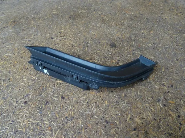 Audi A3 8V Etu Oikea Puskuri Trim S-Line 8V3807824 image 3