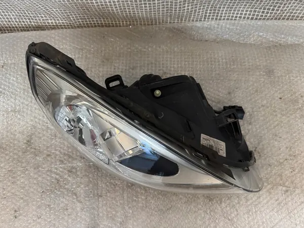 VOLVO S60 V60 10- Oikea Etuvalo image 2