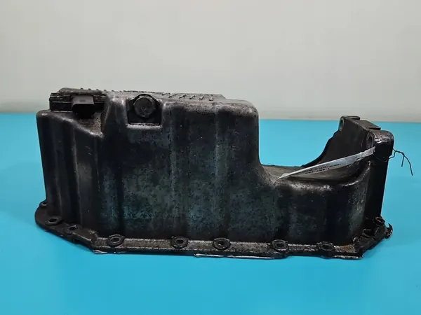 Oljetank VW Golf V 1.4 16V image 3