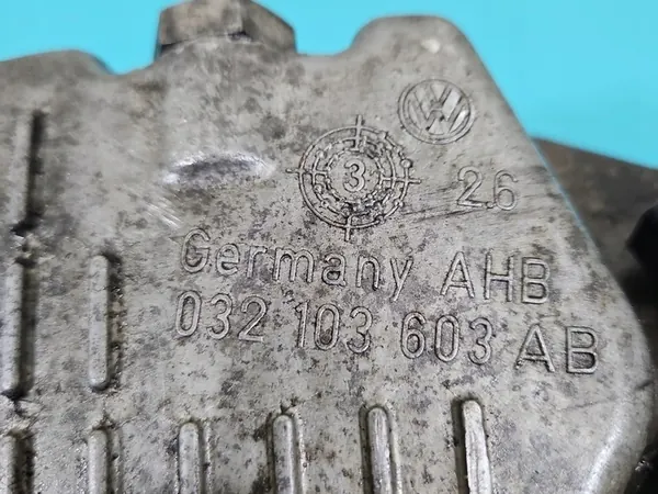 Oljetank VW Golf V 1.4 16V image 7