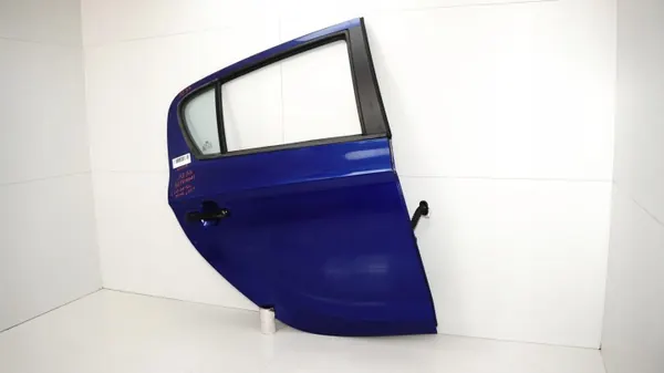Puerta trasera derecha OEM 360159536 para Hyundai i20 08-12 image 3