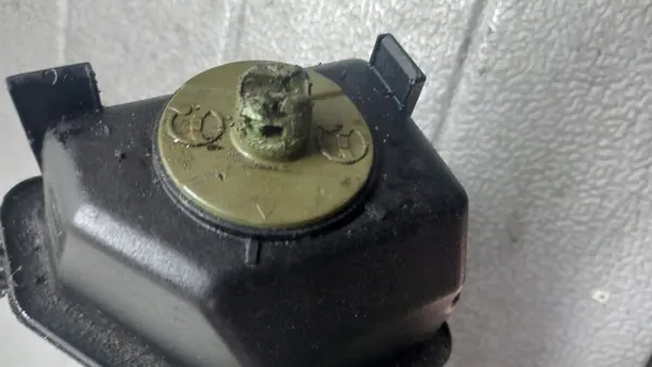 Servolenkungsbehälter VW Golf IV 1.9TDI image 4