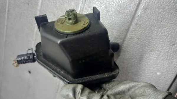 Servolenkungsbehälter VW Golf IV 1.9TDI image 5