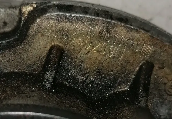 VW Touareg 2.5 TDI Imupumppu 070145209H image 2