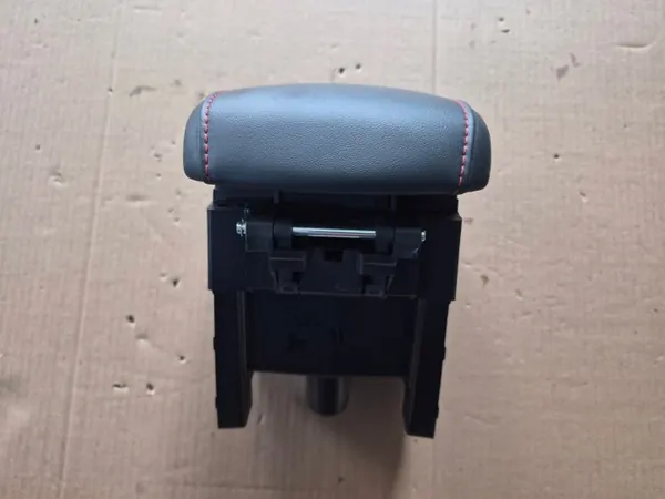 MG ZS 17-19 Lift Käsinoja OEM 10681612 Punainen Nahka image 3