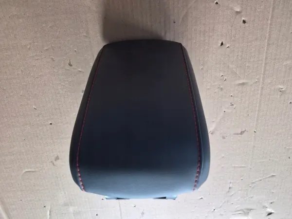 MG ZS 17-19 Lift Käsinoja OEM 10681612 Punainen Nahka image 5
