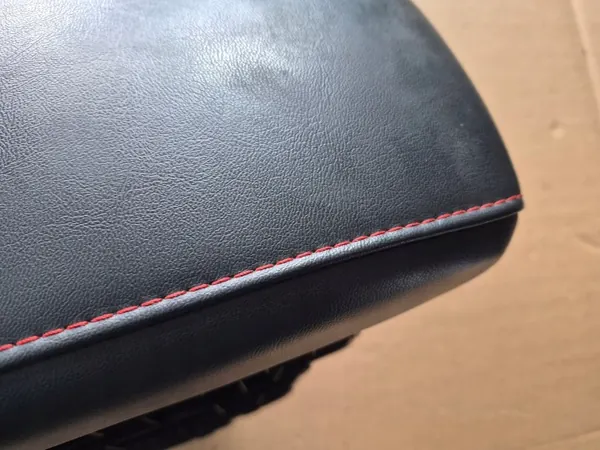MG ZS 17-19 Lift Käsinoja OEM 10681612 Punainen Nahka image 6