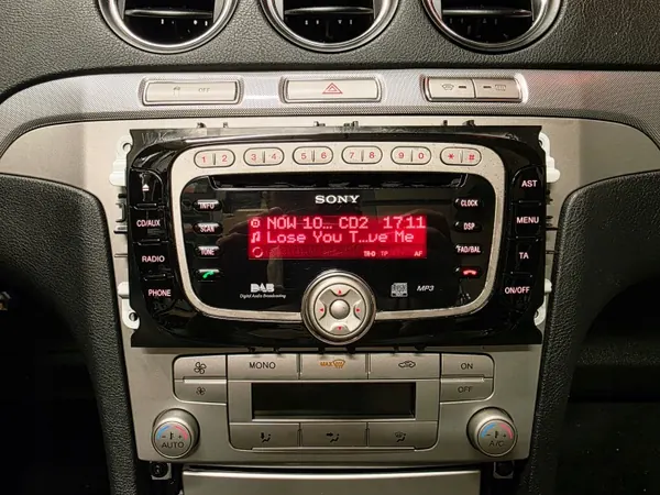Radio Ford OEM 6000CD avec AUX et DAB pour Focus MK2 image 3