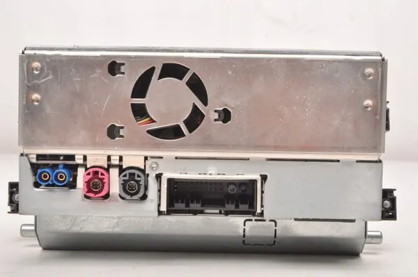 Mercedes W221 Elevador CD Changer OEM A2219004704 image 8