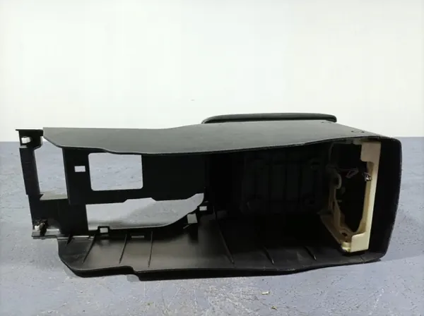 Accoudoir tunnel central Mitsubishi Outlander II OEM 8011A083 image 6
