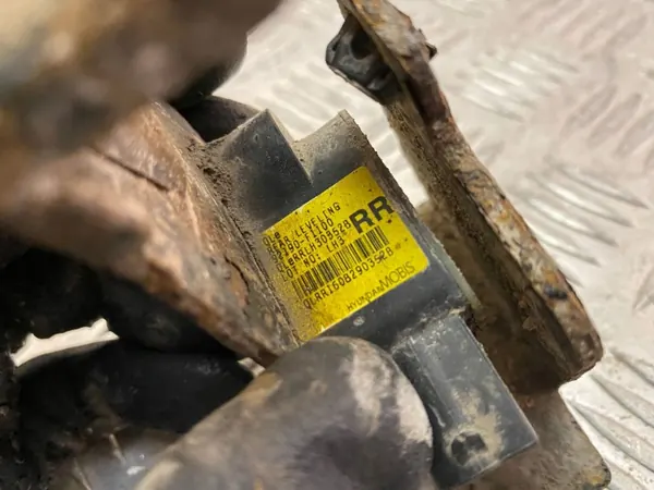Capteur de niveau suspension arrière OEM 92190F1100 image 3