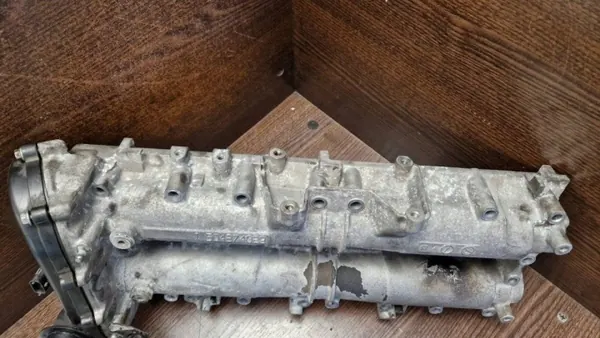 Pieza motor Iveco Daily 4ª generación OEM 504374029 image 3