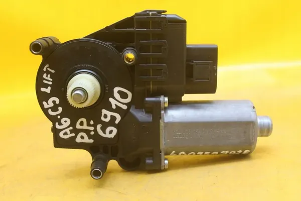 Oikean Etuikkunan Moottori Audi A6 C5 image 2