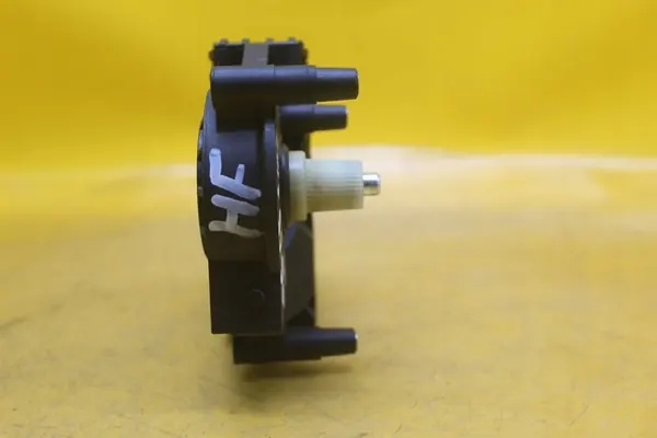 Oikean Etuikkunan Moottori Audi A6 C5 image 3