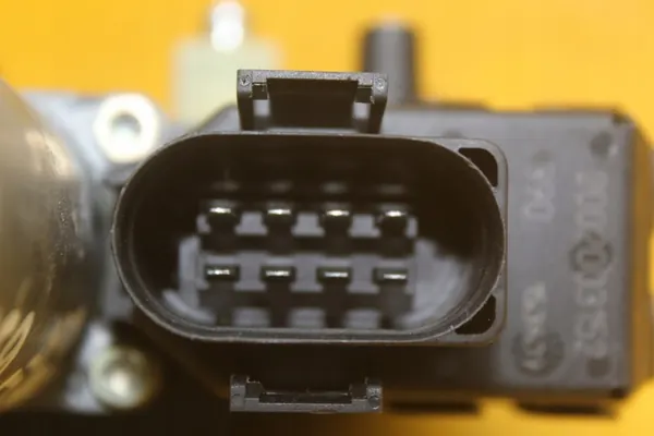 Oikean Etuikkunan Moottori Audi A6 C5 image 9