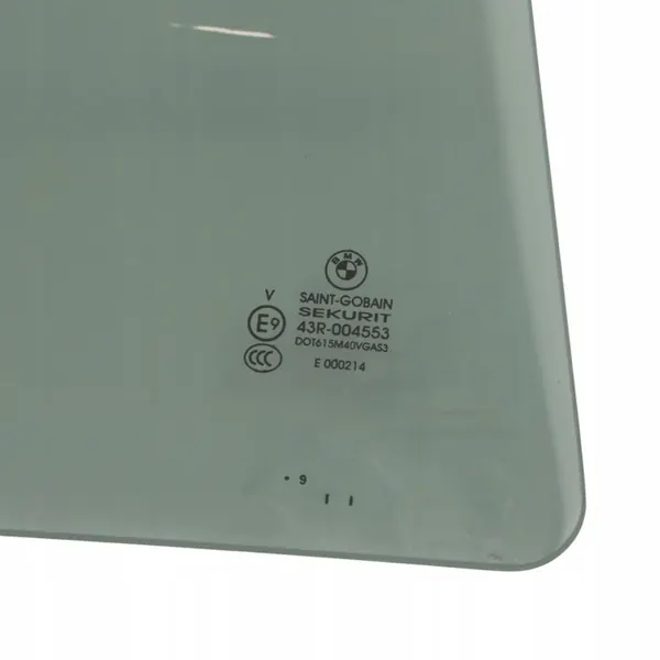 Tummennettu oikea takaovi-lasi BMW F46 Gran Tourer OEM 7405710 image 7