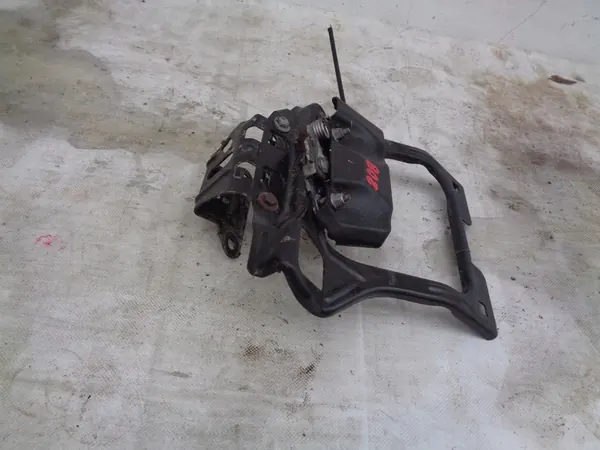 Huvlåsmonteringsfäste Peugeot 208 2008 OEM image 2