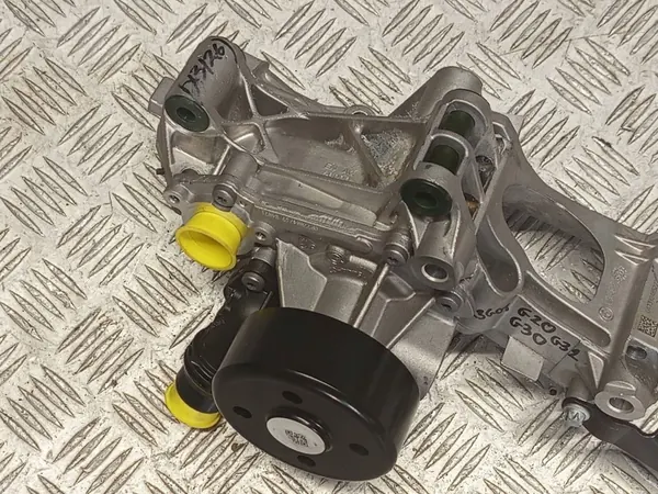Waterpomp OEM 7952783 voor BMW G20 G21 G22 G23 G26 image 4