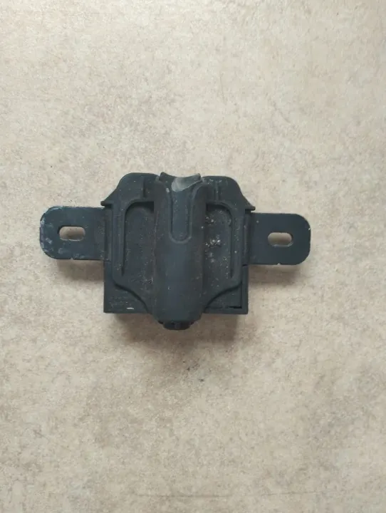 Fecho do Capô Volvo OEM 31218878 - Usado image 2
