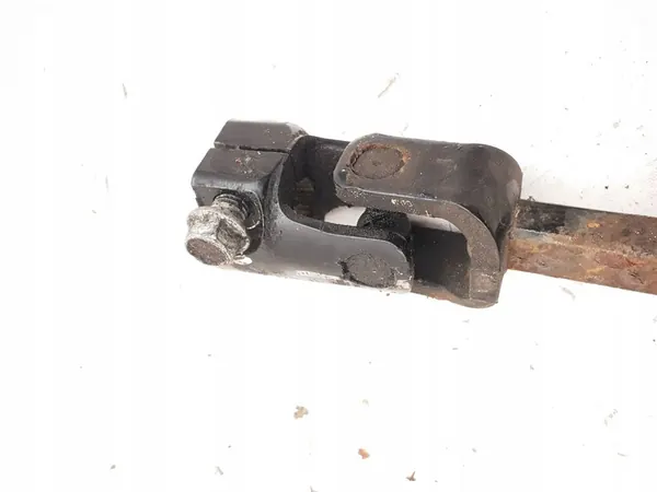 Driveshaft U-Joint Jeep Grand Cherokee image 3