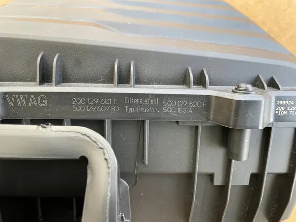 Ilmansuodattimen kotelo VW Skoda Audi image 3